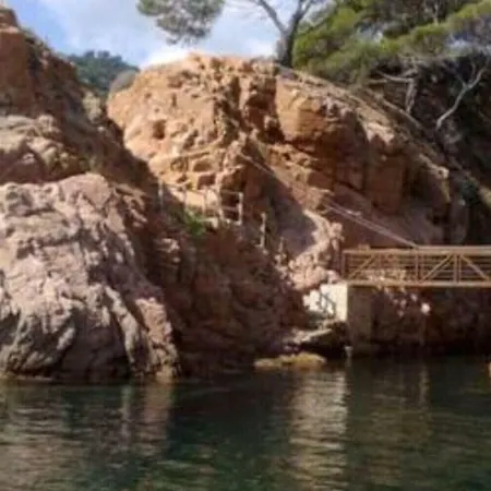 Cala Salions, Chalana Ii טוסה דה מאר
