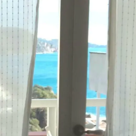 Chalana Ii, Cala Salions, شقة *